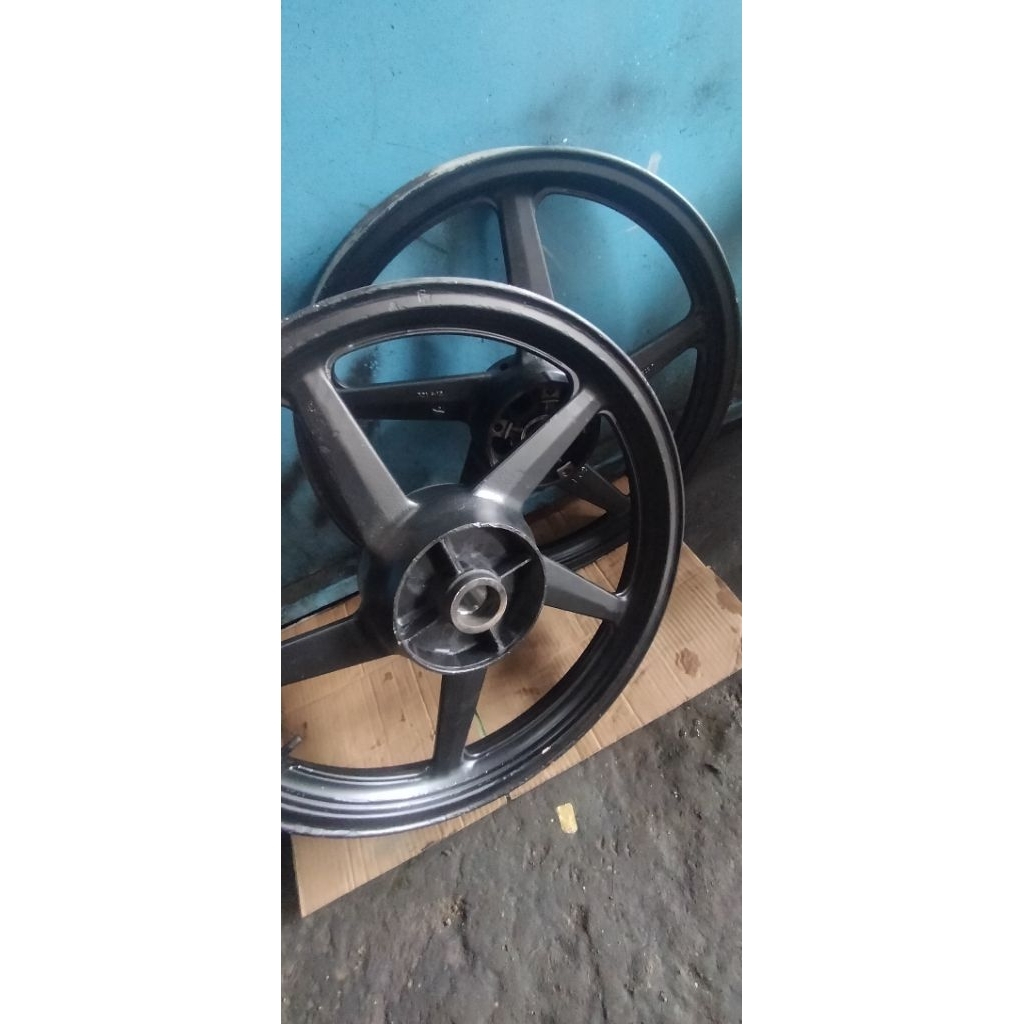 pelek resing Yamaha Vixion lama, barang ORI copotan seken
