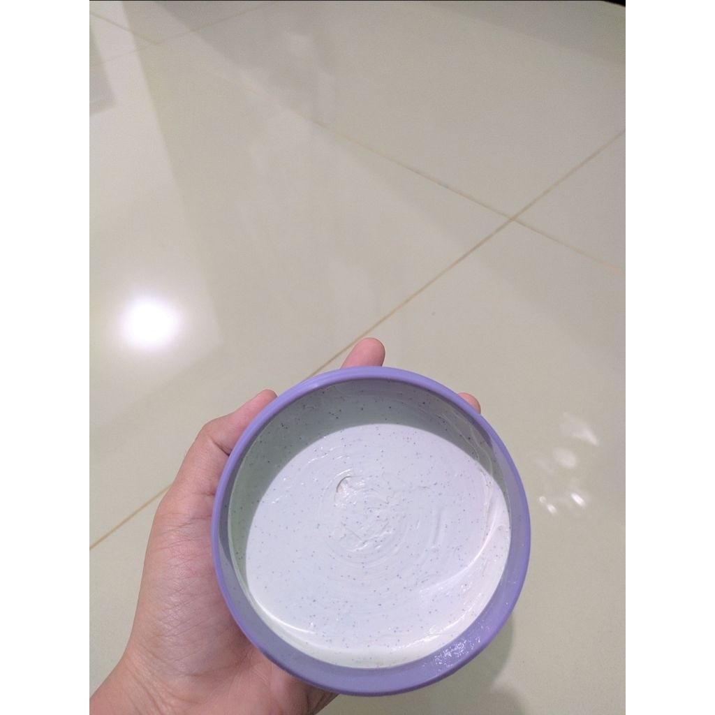 Grace and glow body scrub