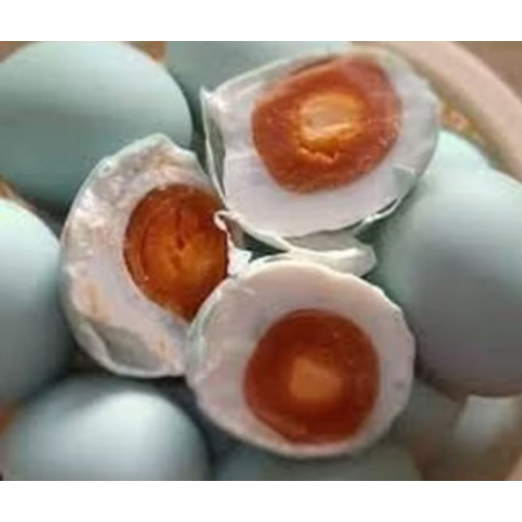 Telur Asin bebek Masir Masih Mentah Asin Sedang