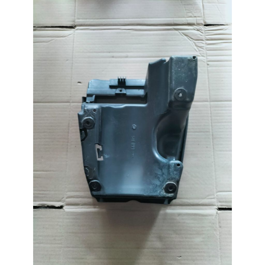 BOX BAGASI SUZUKI SPIN ORIGINAL