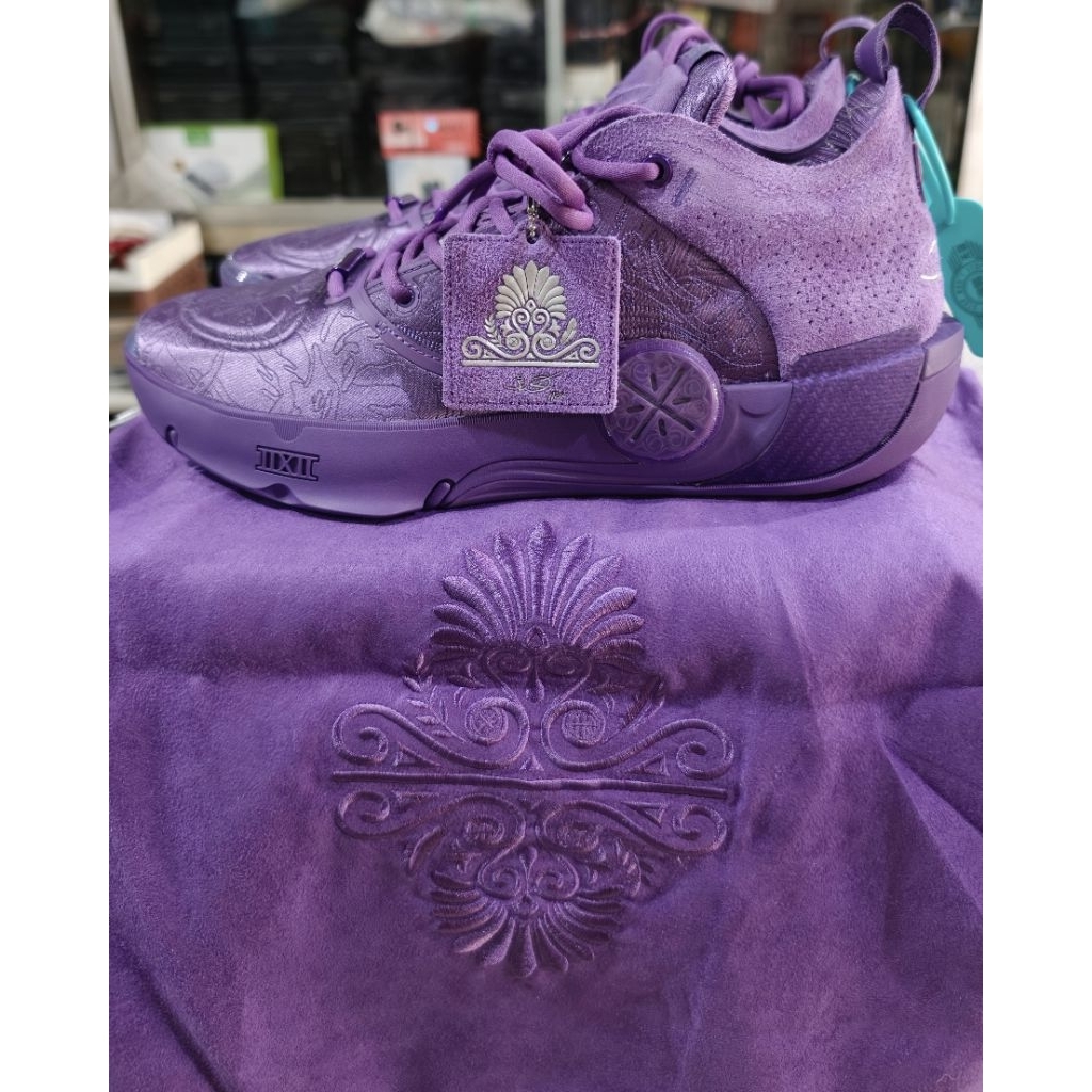 Ready!! Lining Way of Wade Wow 12 Aape