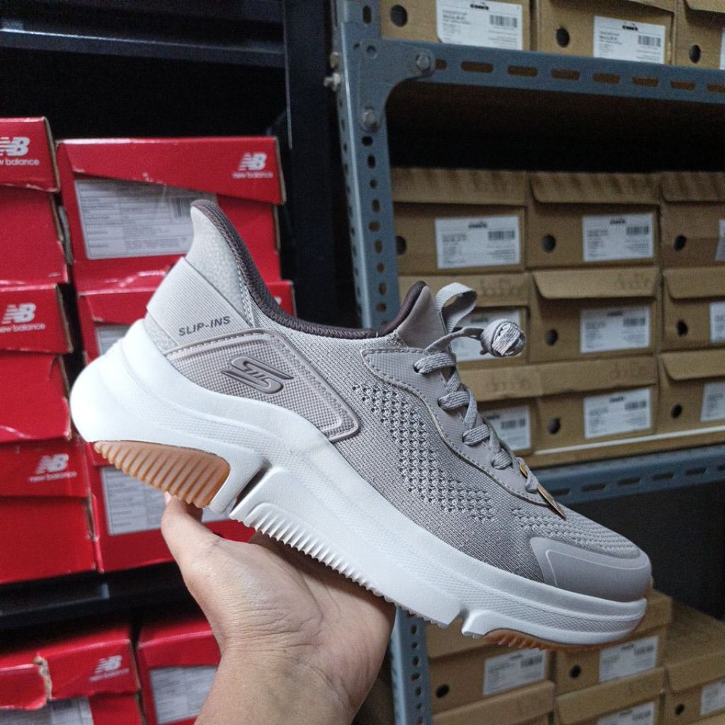Sepatu Skechers Bobs Sparrow Flex Steady Edge Taupe Slip ins Original Resmi Sport Station