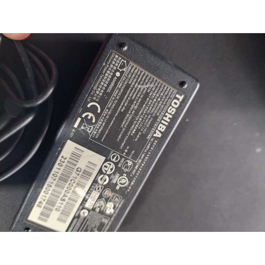 Charger Bekas Original Toshiba 19V 2.37A
