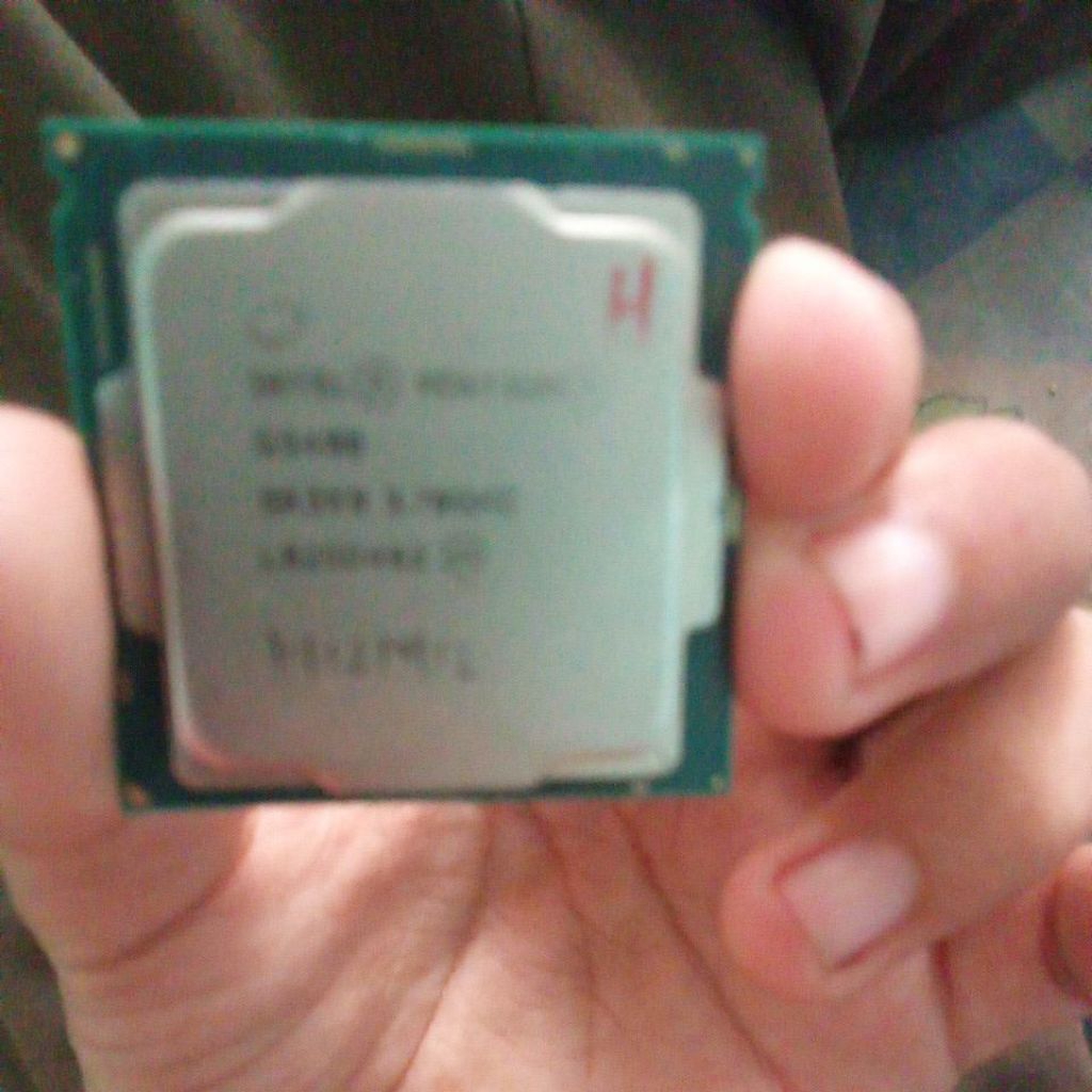 PROSESOR PENTIUM G5400 GEN 8