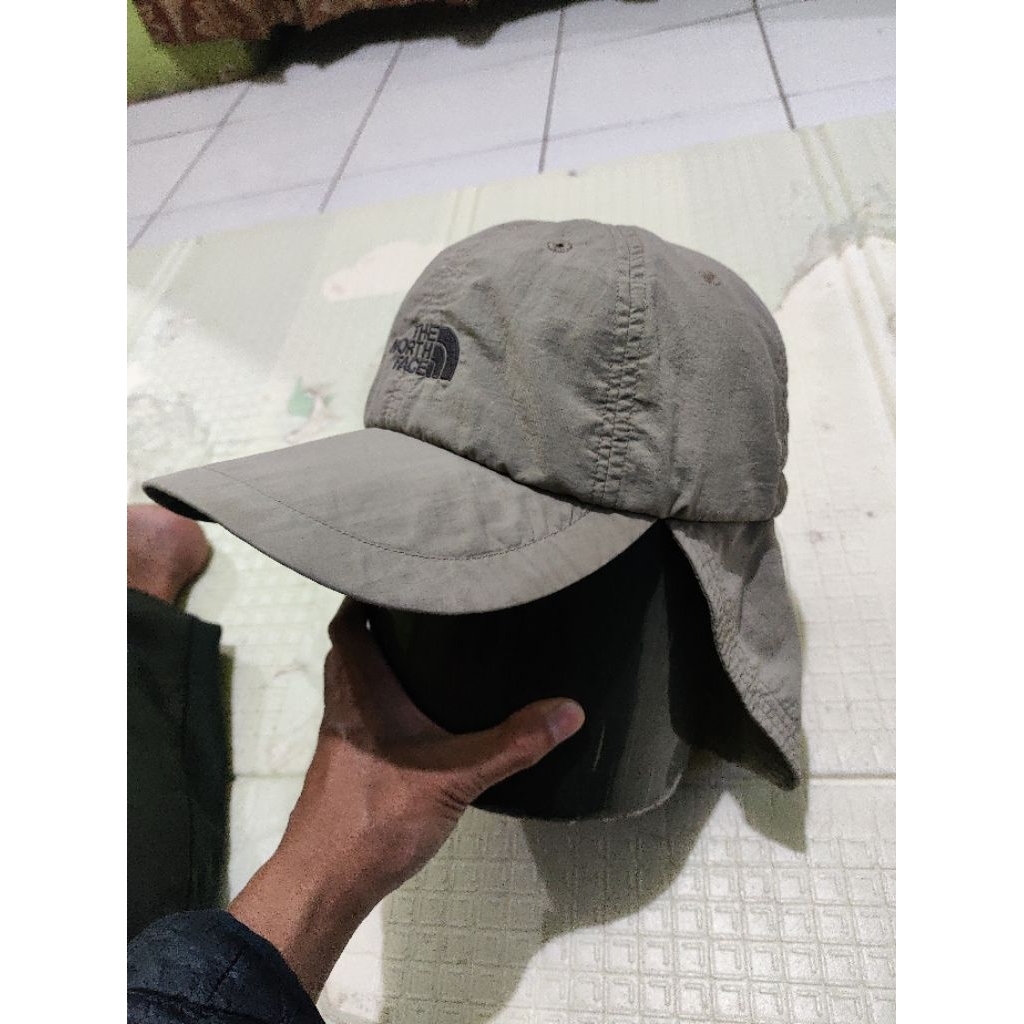 Topi outdoor TNF
