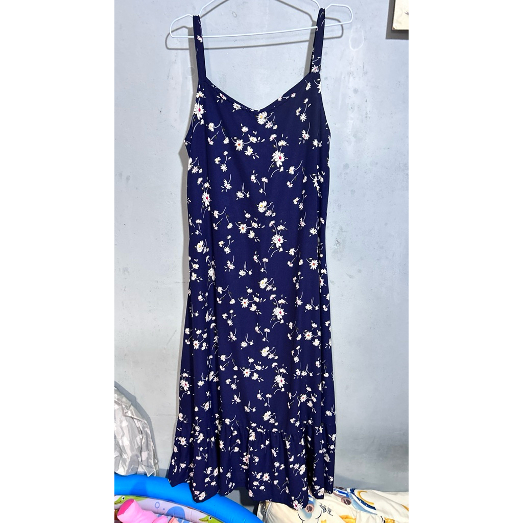 overall gamis wanita muslimah fashion terbaru 2026 warna biru dongker dengan motif bunga elegan cant