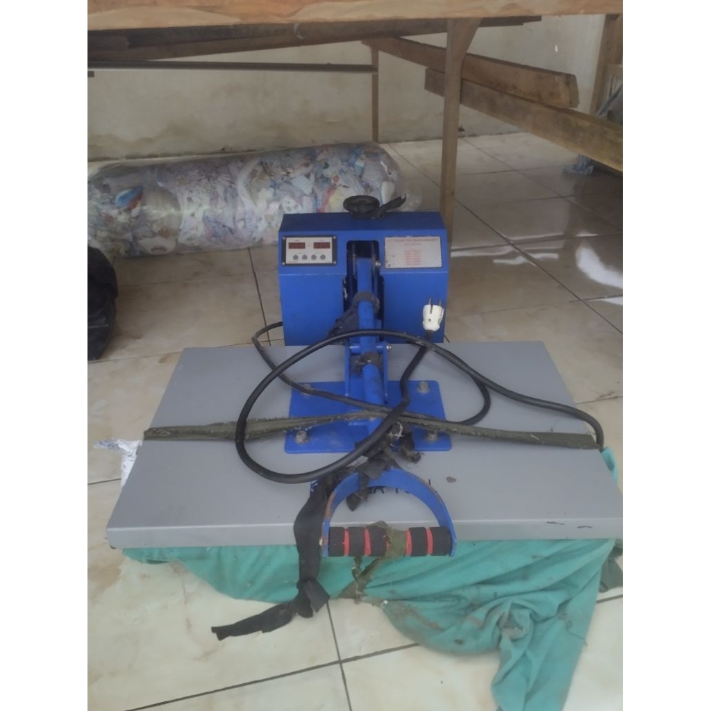 mesin jahit pres bekas