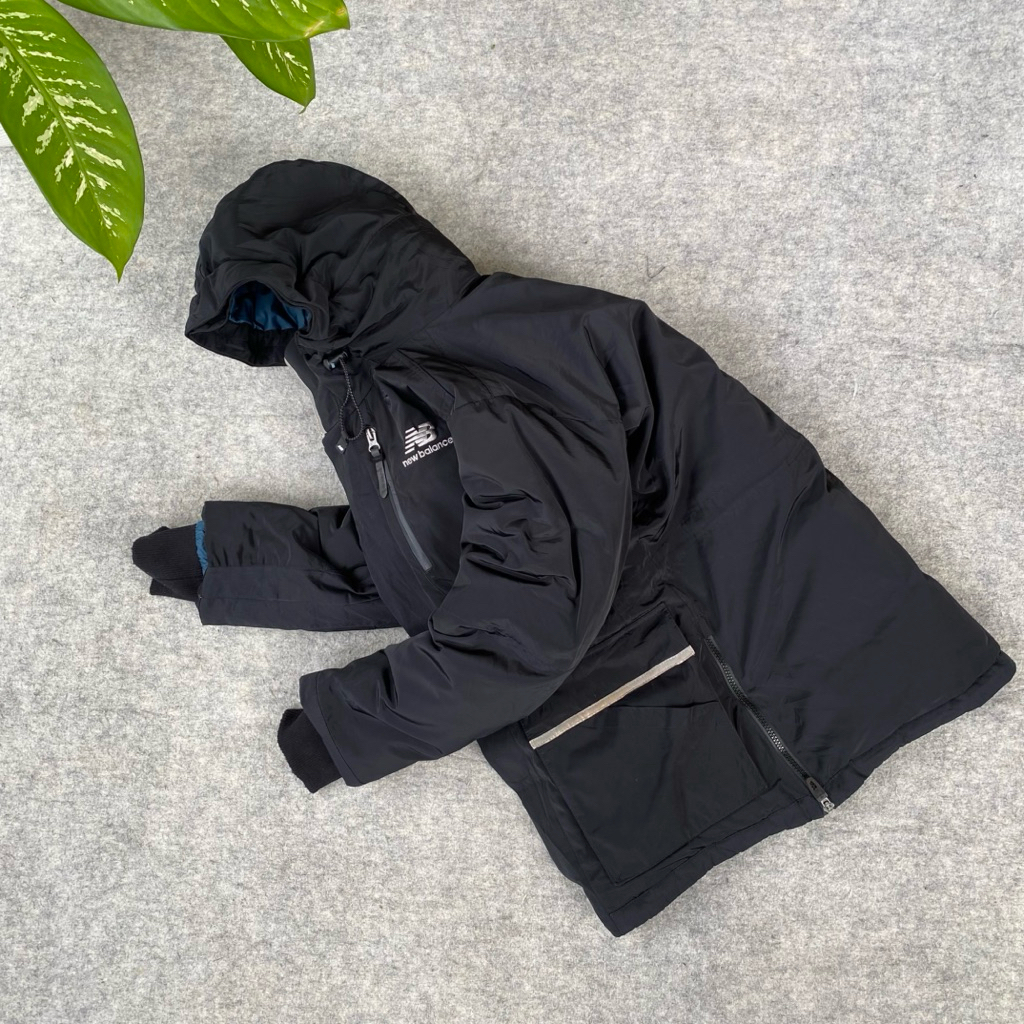 mountain parka jacket n3w b4lance goose down bulu angsa super cakep banget likee hitam sisze imut