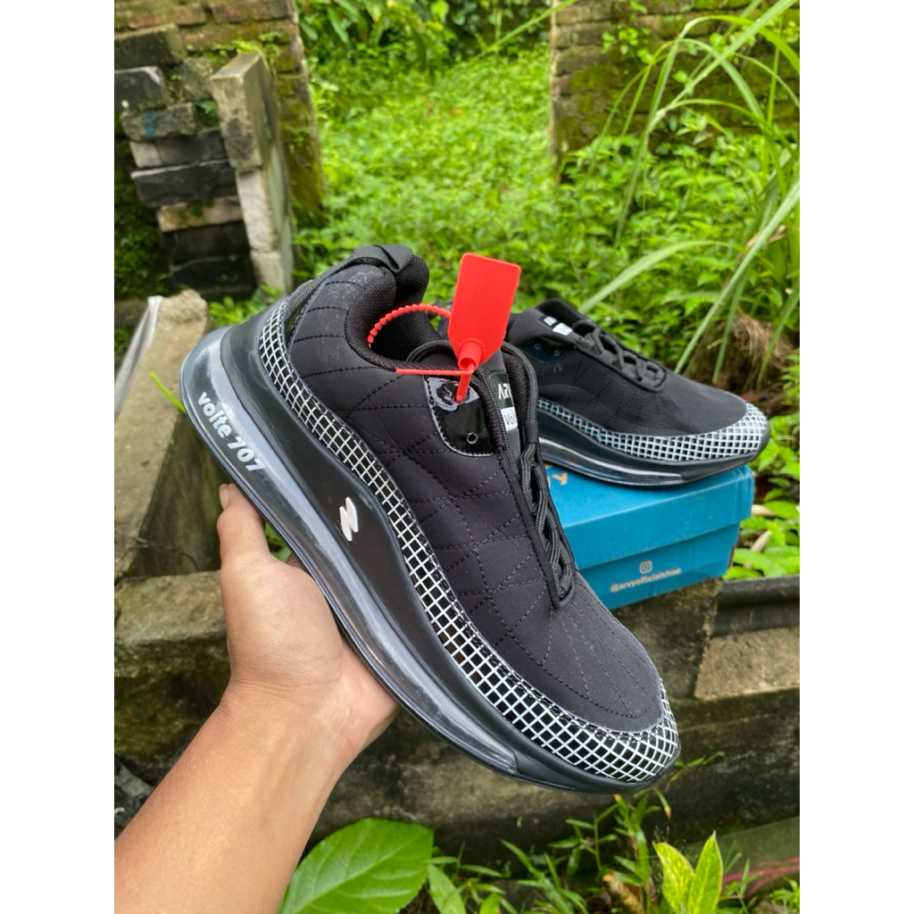 sepatu runing ARVY  volte 707 black white