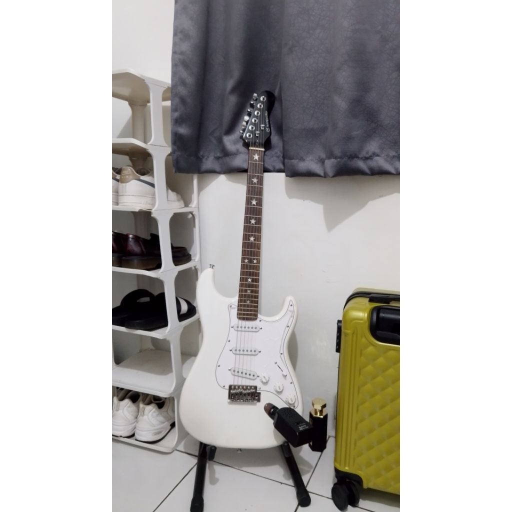 gitar listrik mandalika include ampli dan stan gitar