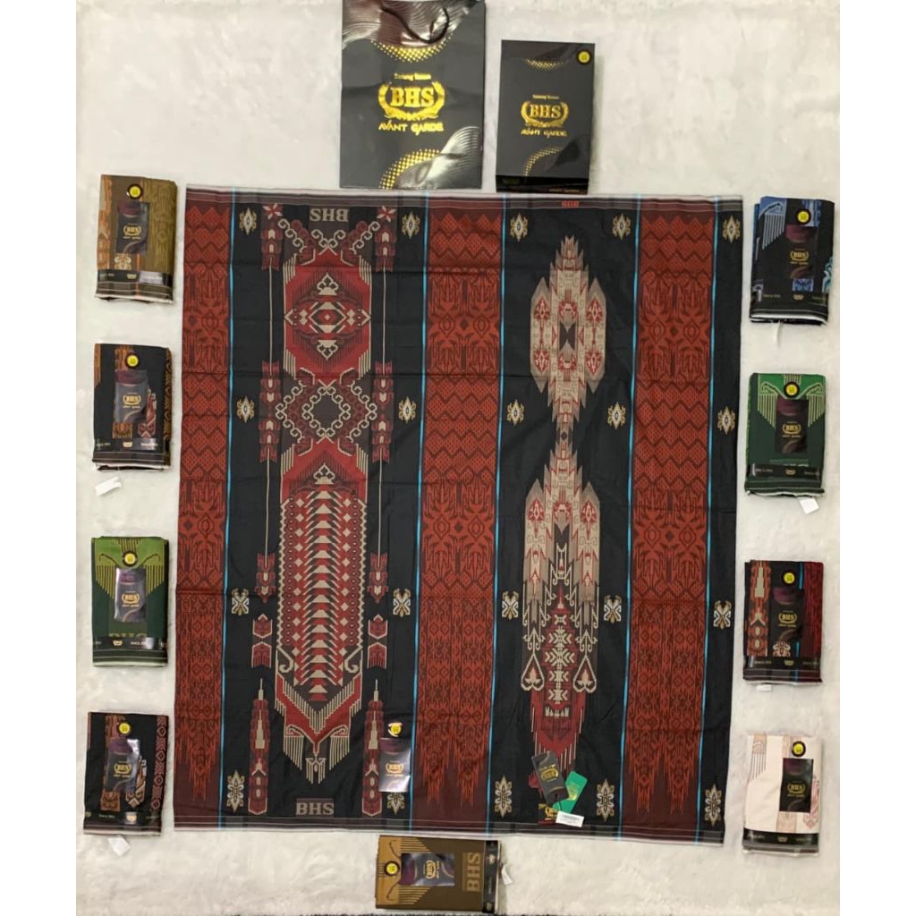 Sarung BHS AVANT GARDE new