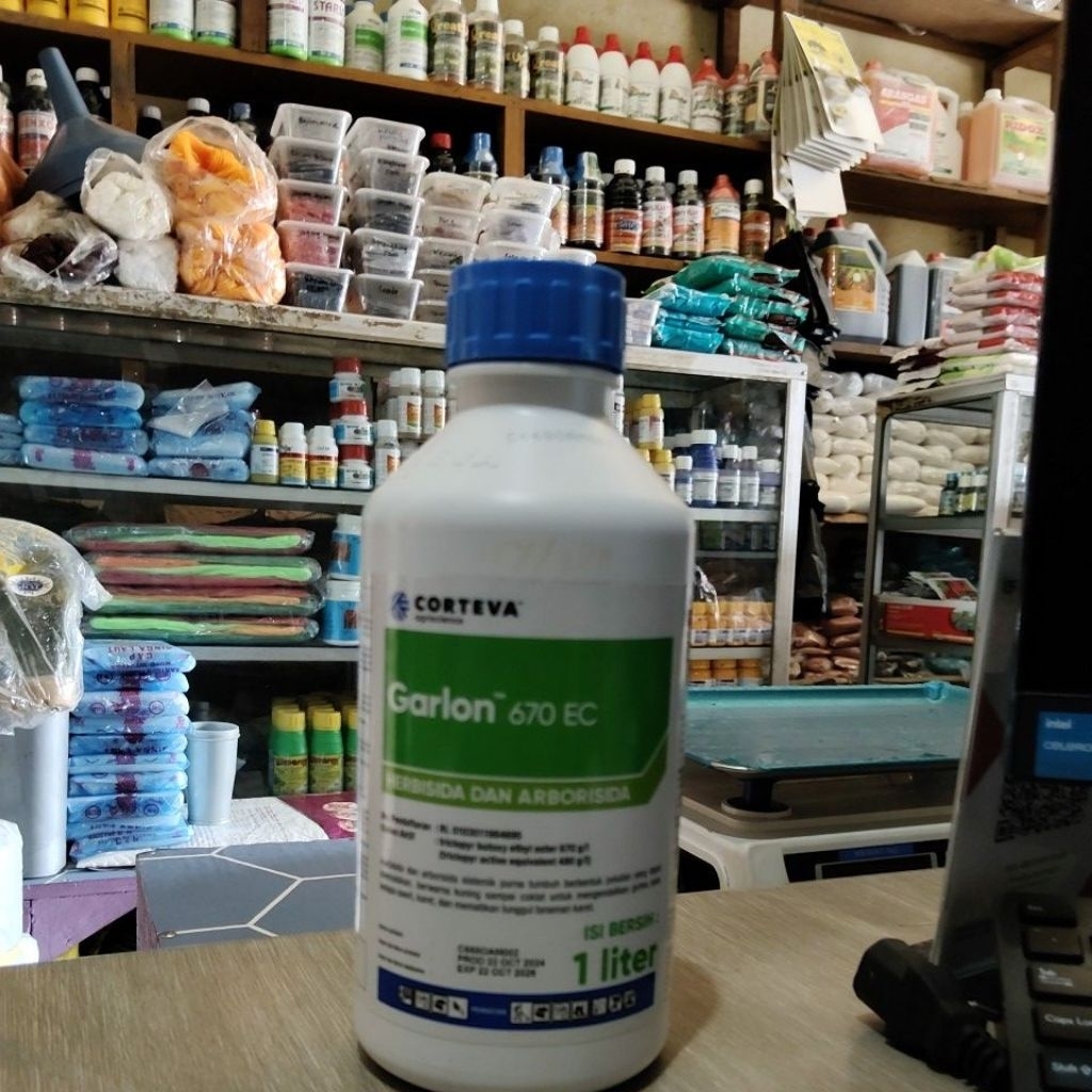 Herbisida GARLON 1 Liter - Sistemik 670 ec, pembasmi gulma dan mematikan Tunggul kayu kecil dan besa