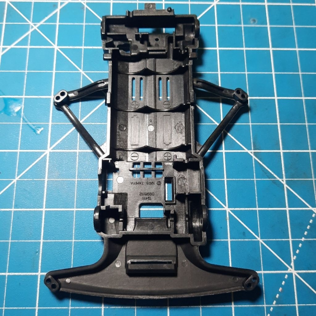 tamiya sfm carbon chassis . tamiya 95239 . chassis sfm . sfm carbon