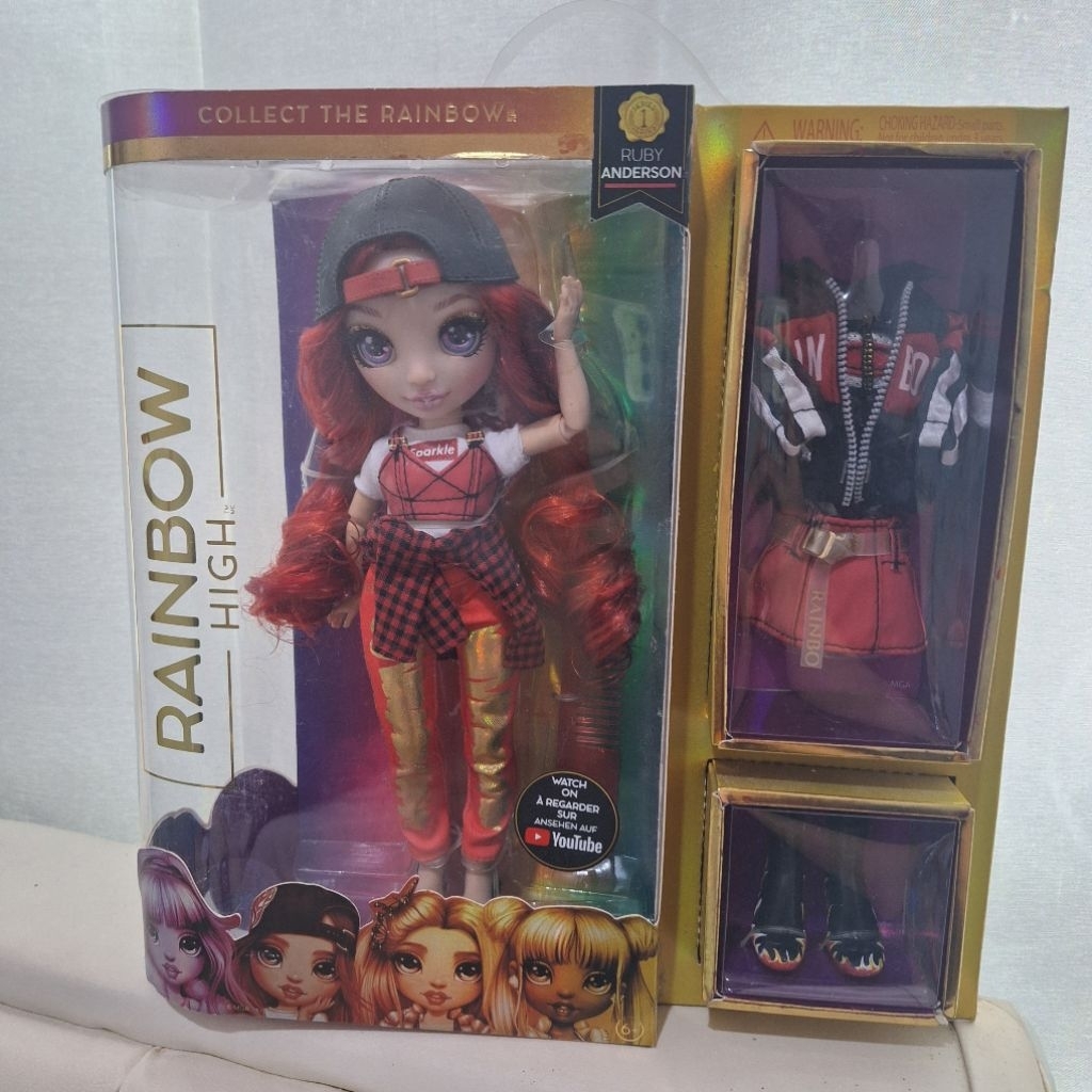 Boneka Rainbow High Series 1 Ruby Anderson Mainan
