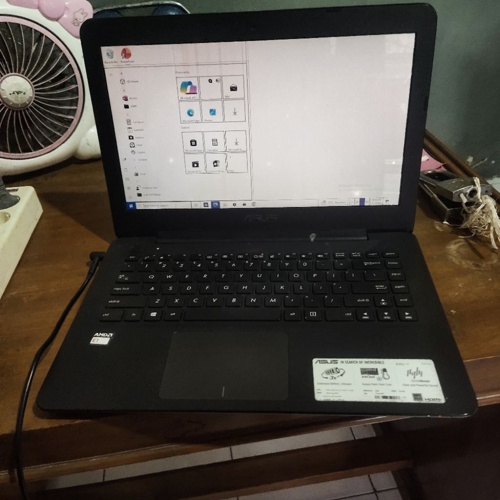 Laptop Asus X454Y