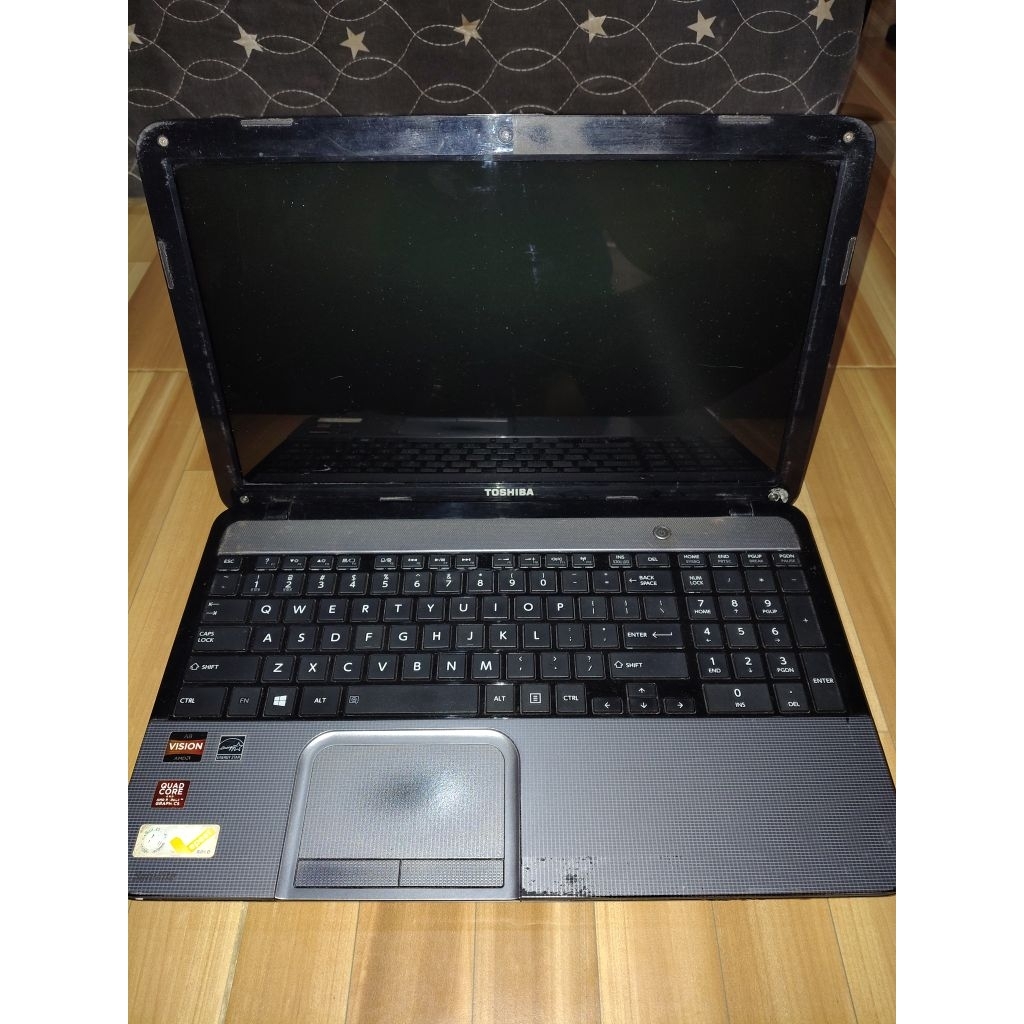 Laptop Minus Toshiba Satellite L850D AMD A8-4500M (Quad Core)