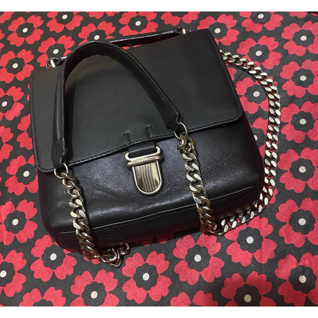 CALVIN KLEIN JEANS SLING BAG