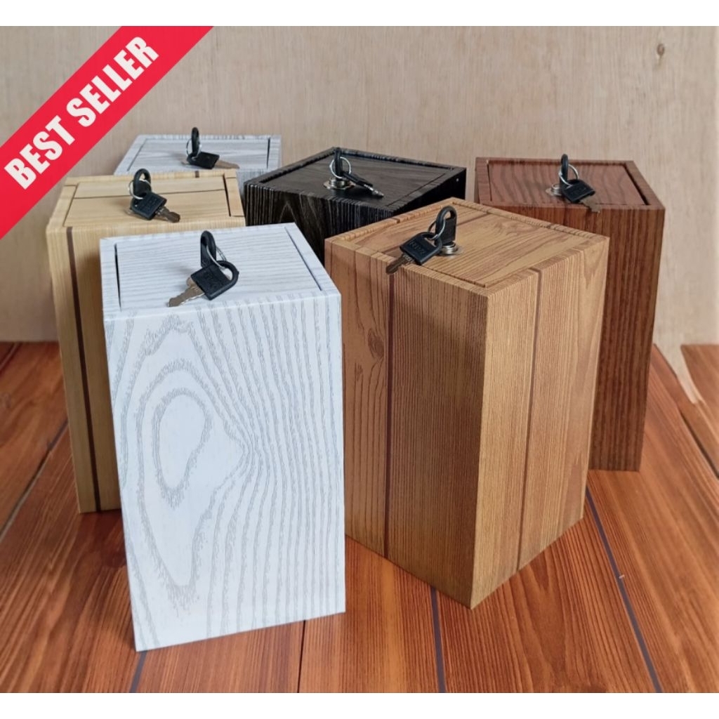 Celengan Kayu (KUNCI)/ Celengan kayu dengan kunci/ Celengan kayu/ Kotak kayu