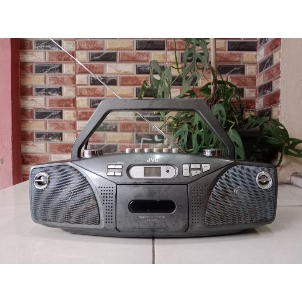 Radio Tape Vintage Compo JVC RC-EZ37V