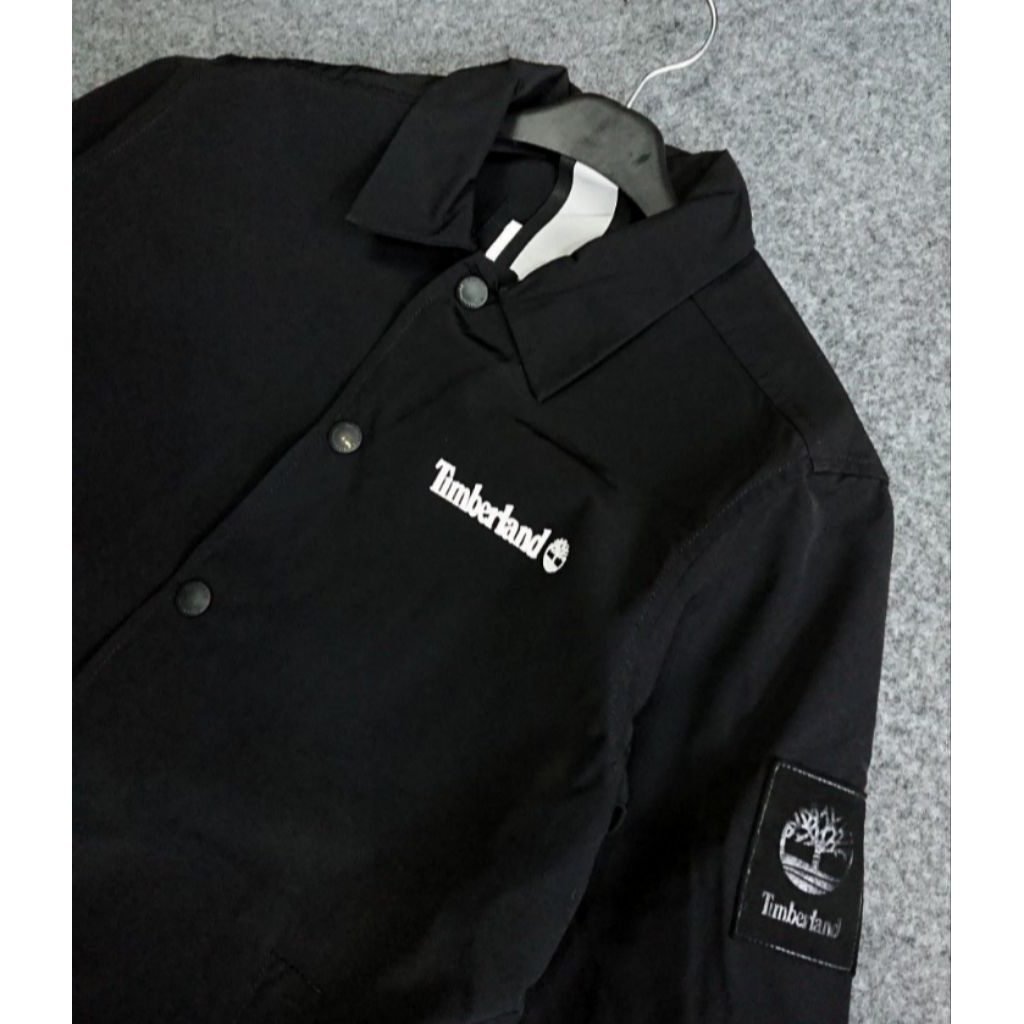 Coach Jaket Timberland Logo Hitam
