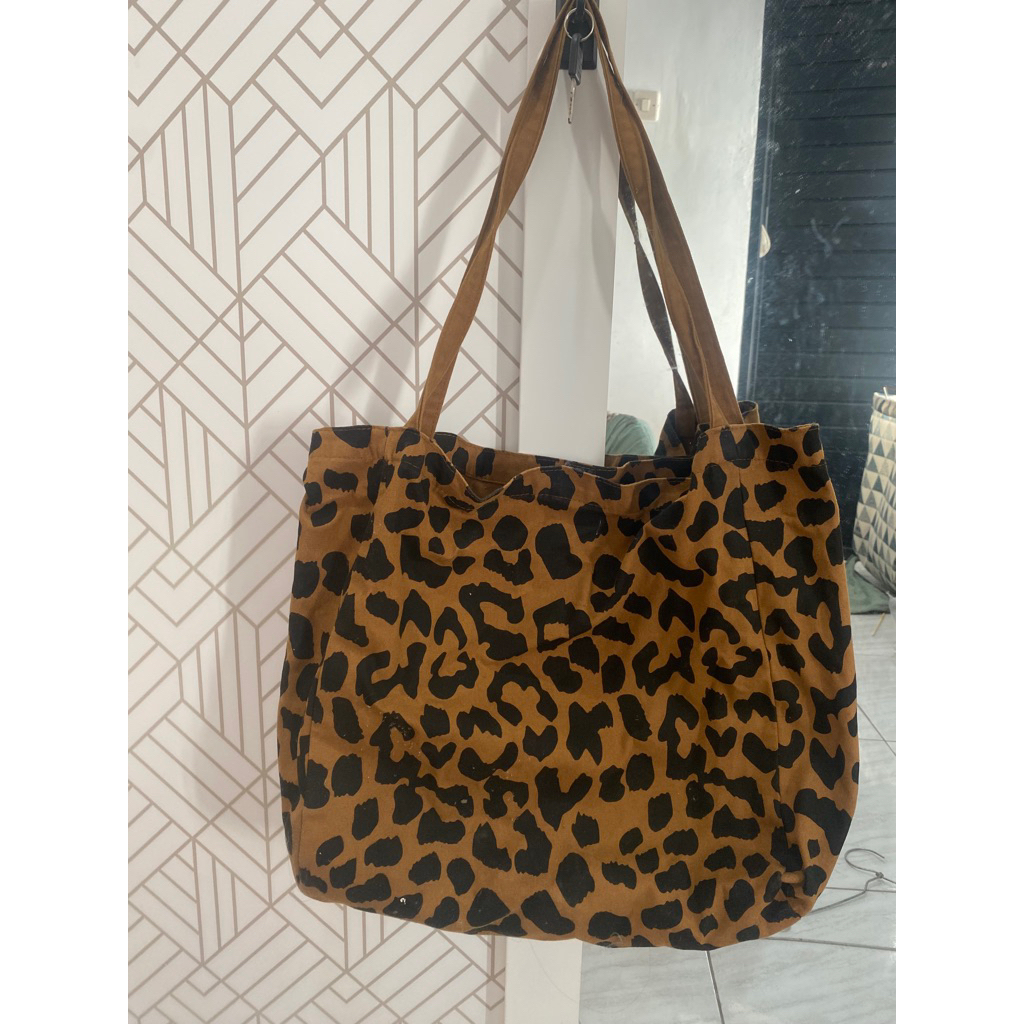 Preloved  Fassystore Nudie Bag Leopard