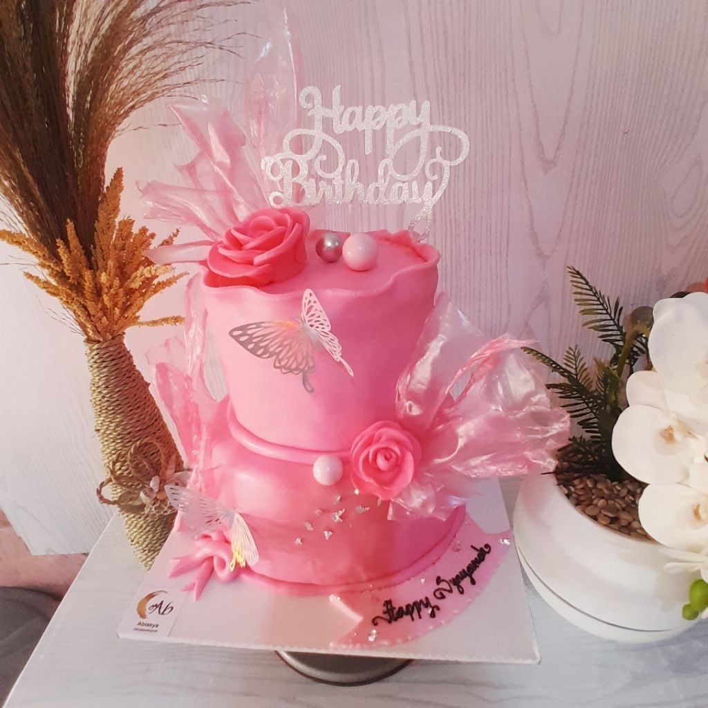 Kue ultah 2 Tingkat..