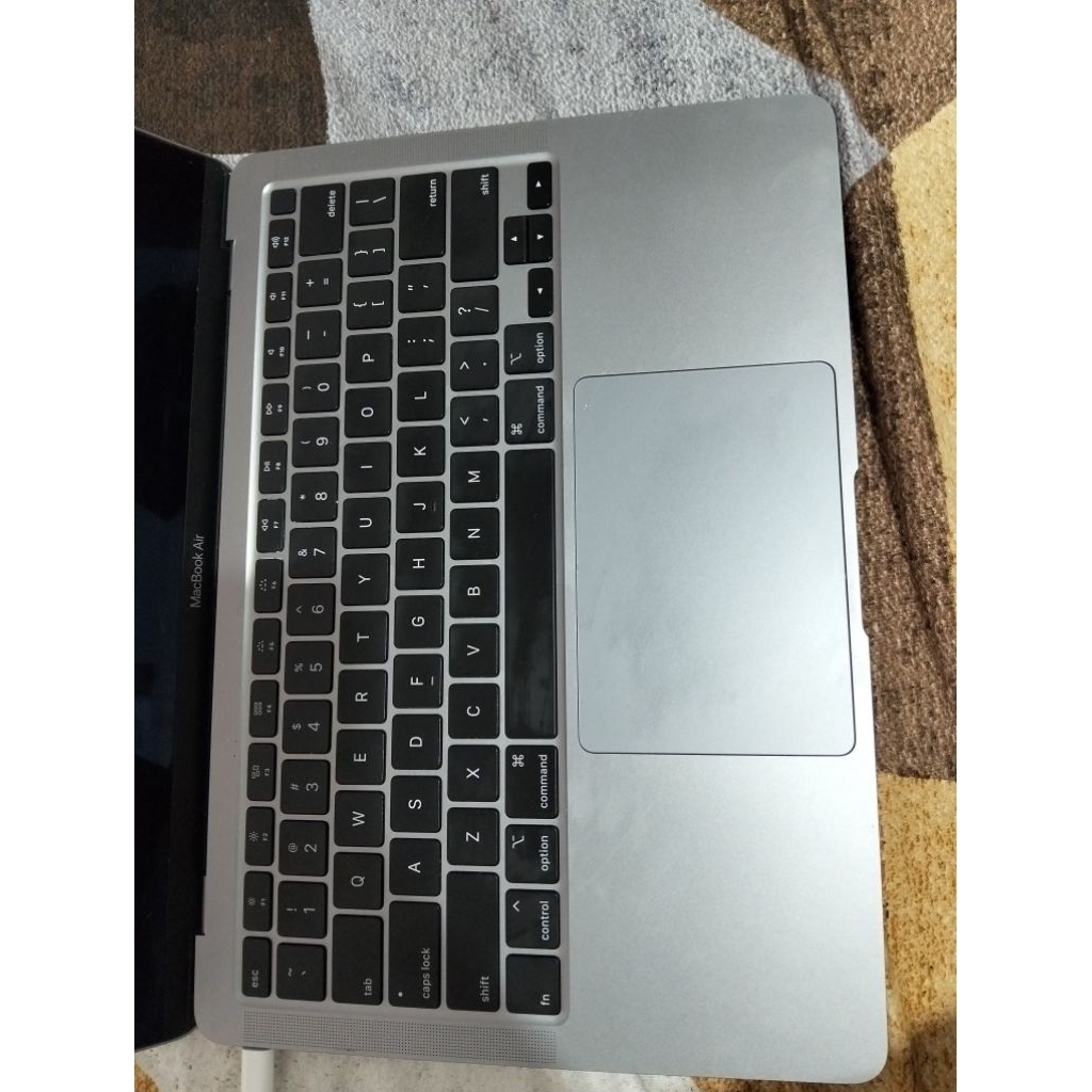 MacBook Air intel i3 8gb ram 256gb ssd 2020