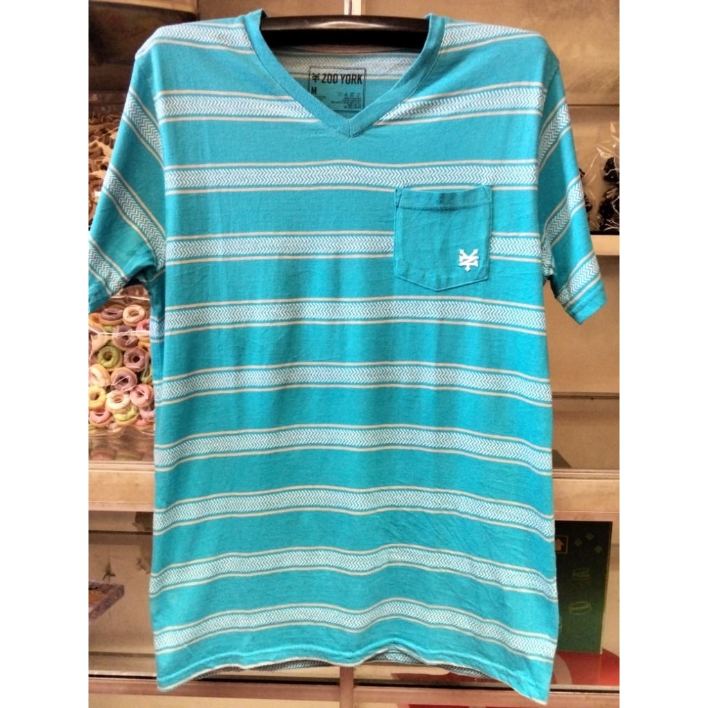Zoo York Original V-Neck Pocket Tee - Kaos Pria Motif Garis Biru Tosca preloved