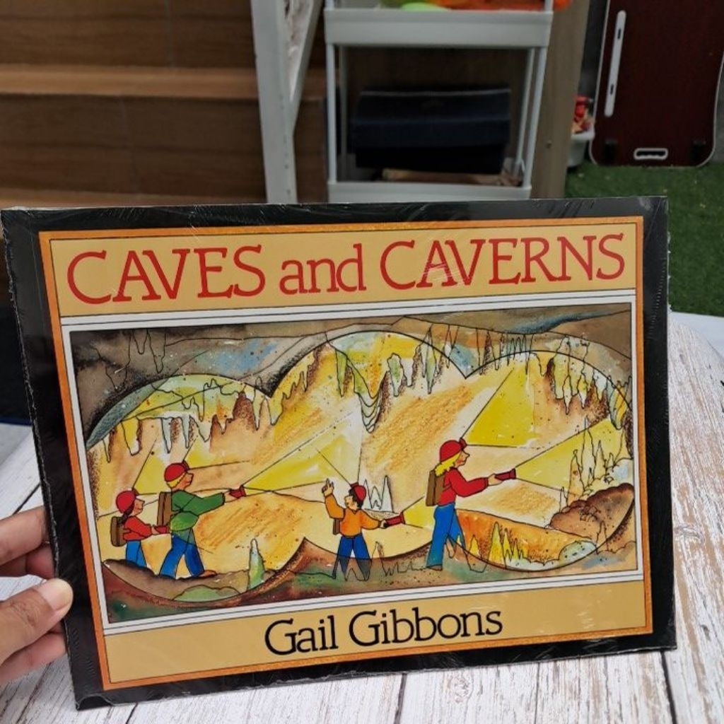 buku anak Caves and Caverns