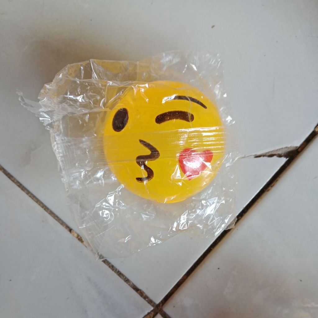 MAINAN ANAK SMASH WATER/SKUISI LEMPAR