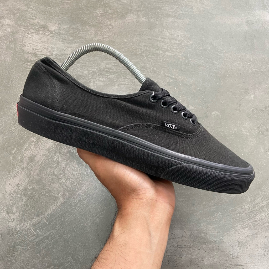 [Size 44] Vans Authentic Classic Black Full Black Triple Black Second Original. Harga Barunya 1.5 Ju