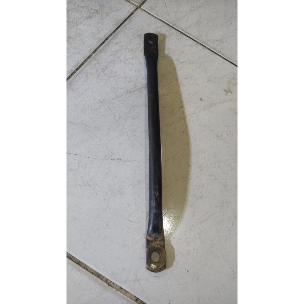 Besi panel rem belakang suzuki thunder 125 seken original