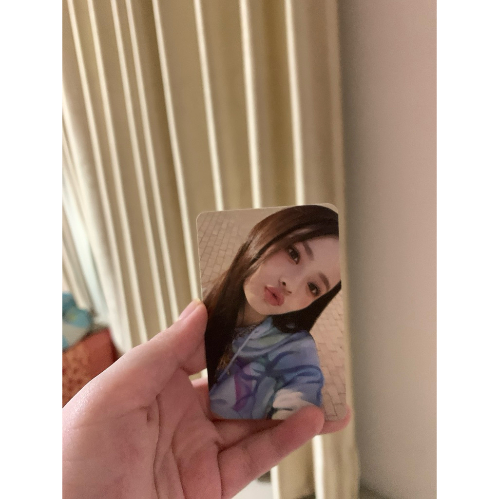 hanni photocard official