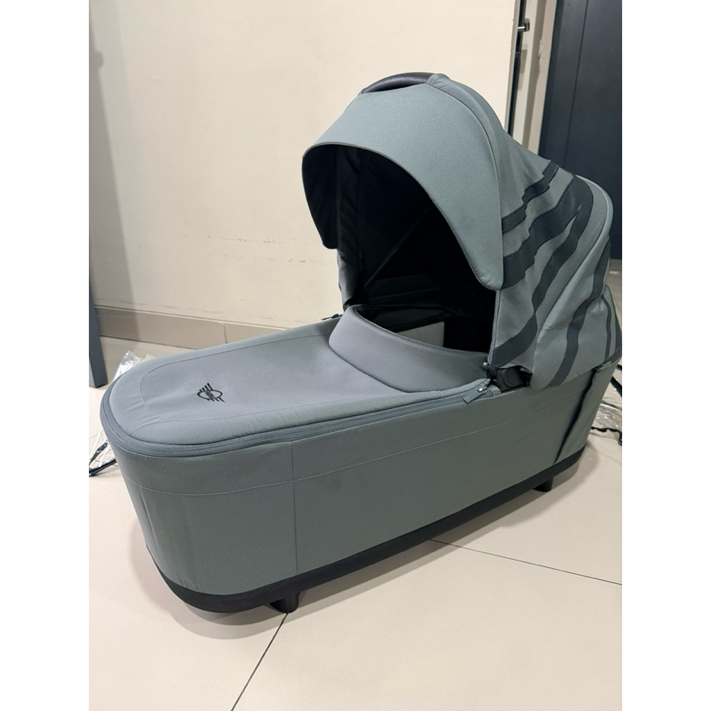 PRELOVED-Easywalker MINI S carry cot