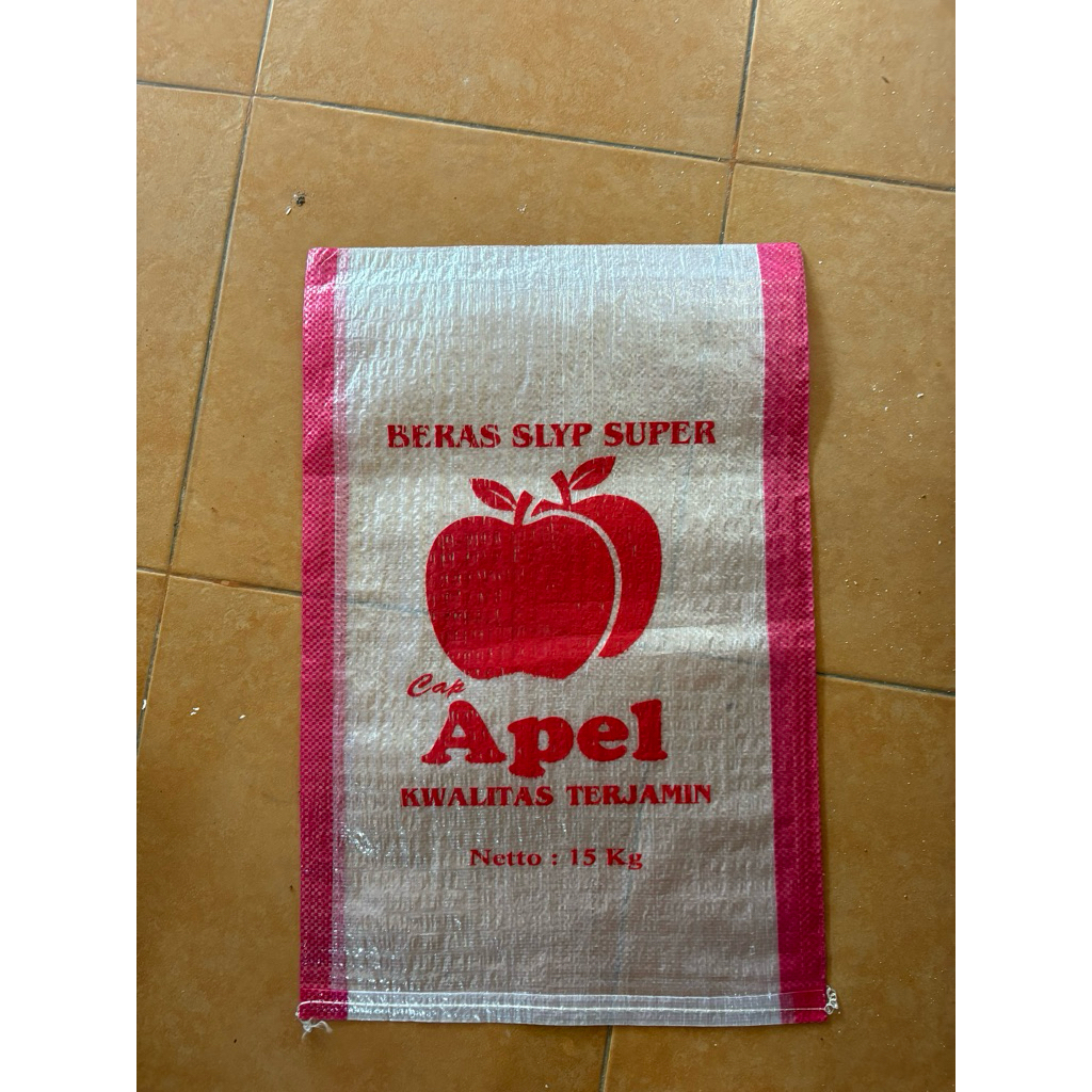 karung beras 15kg cap apel isi 50 lembar