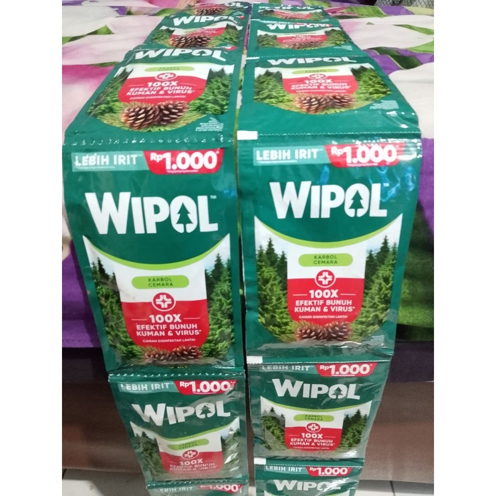 Wipol Karbol Cemara Renceng Isi 6 Sachet