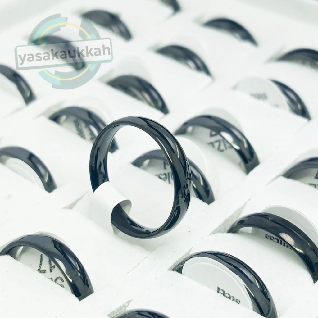 Cincin titanium couple polos sedang warna hitam harga termurah