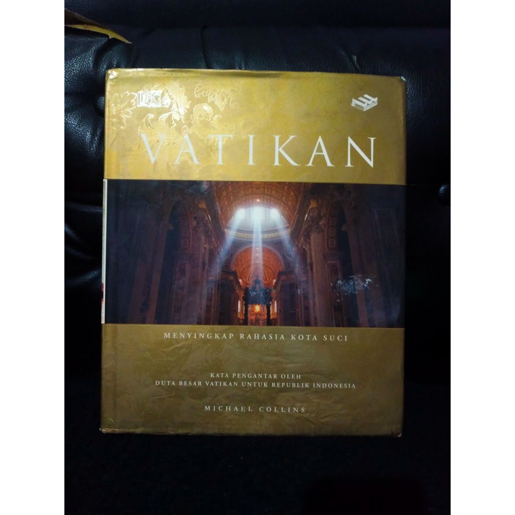 Vatikan menyingkap rahasia kota suci - Michael Collins