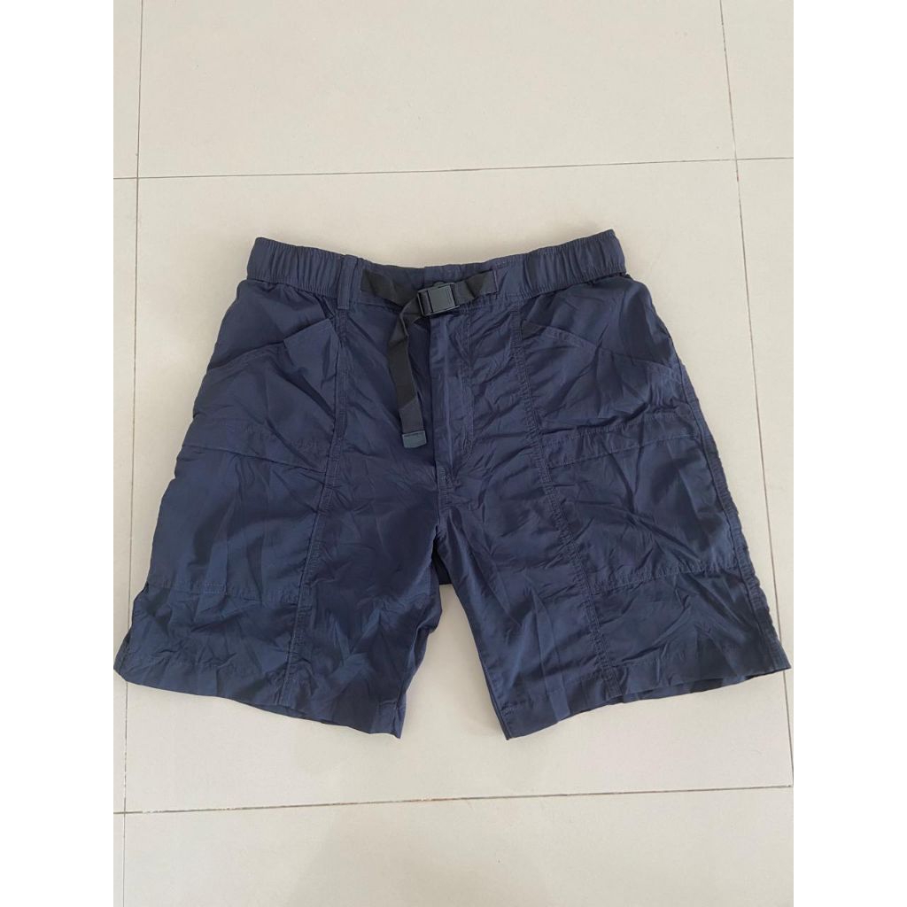 celana pendek UNIQLO utility