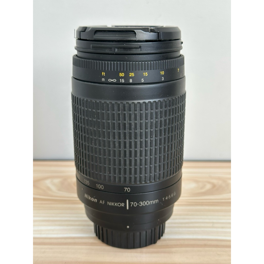 Lensa Nikon AF Nikkor 70-300mm f4-5.6G