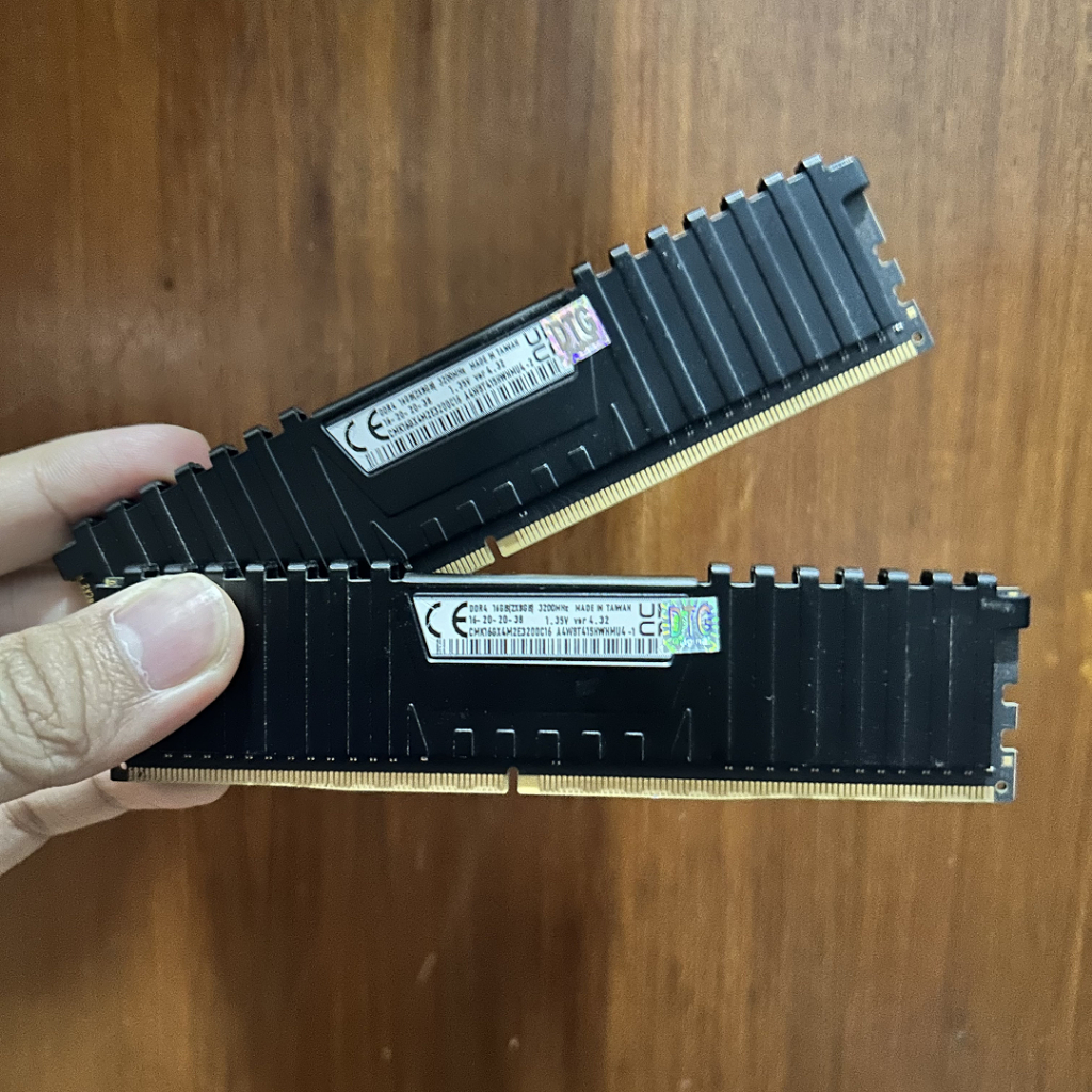 RAM Corsair DDR4 16gb (2x8gb) DTG