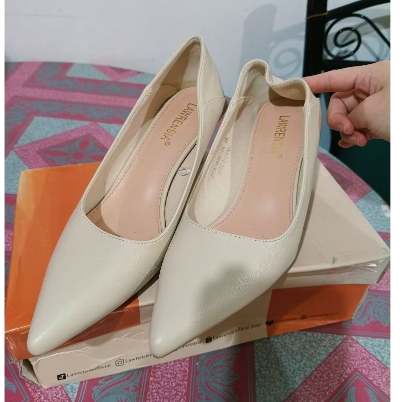LAWRENSIA HIGH HEELS WHITE PUTIH GADING KANTOR HANGOUT PARTY