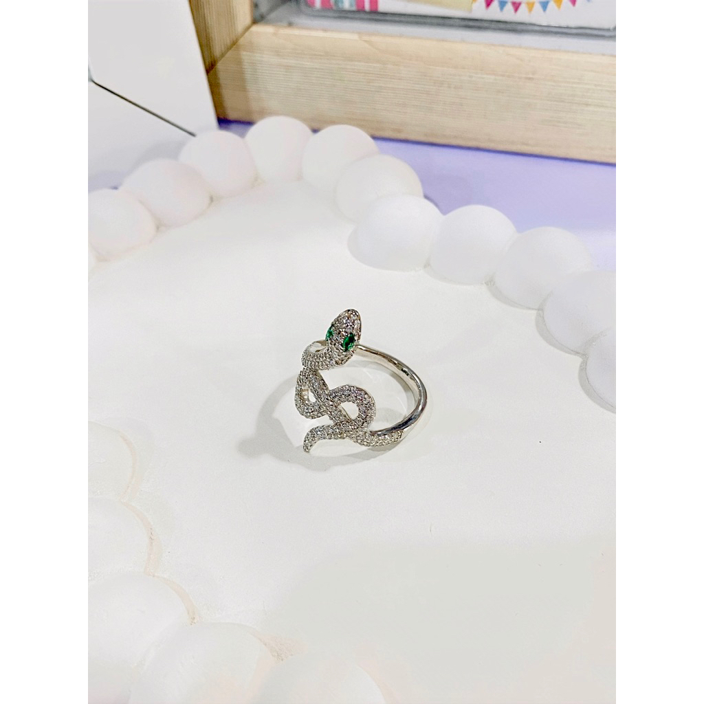 Cincin Perak 925 Motif Ular Bermata Hijau