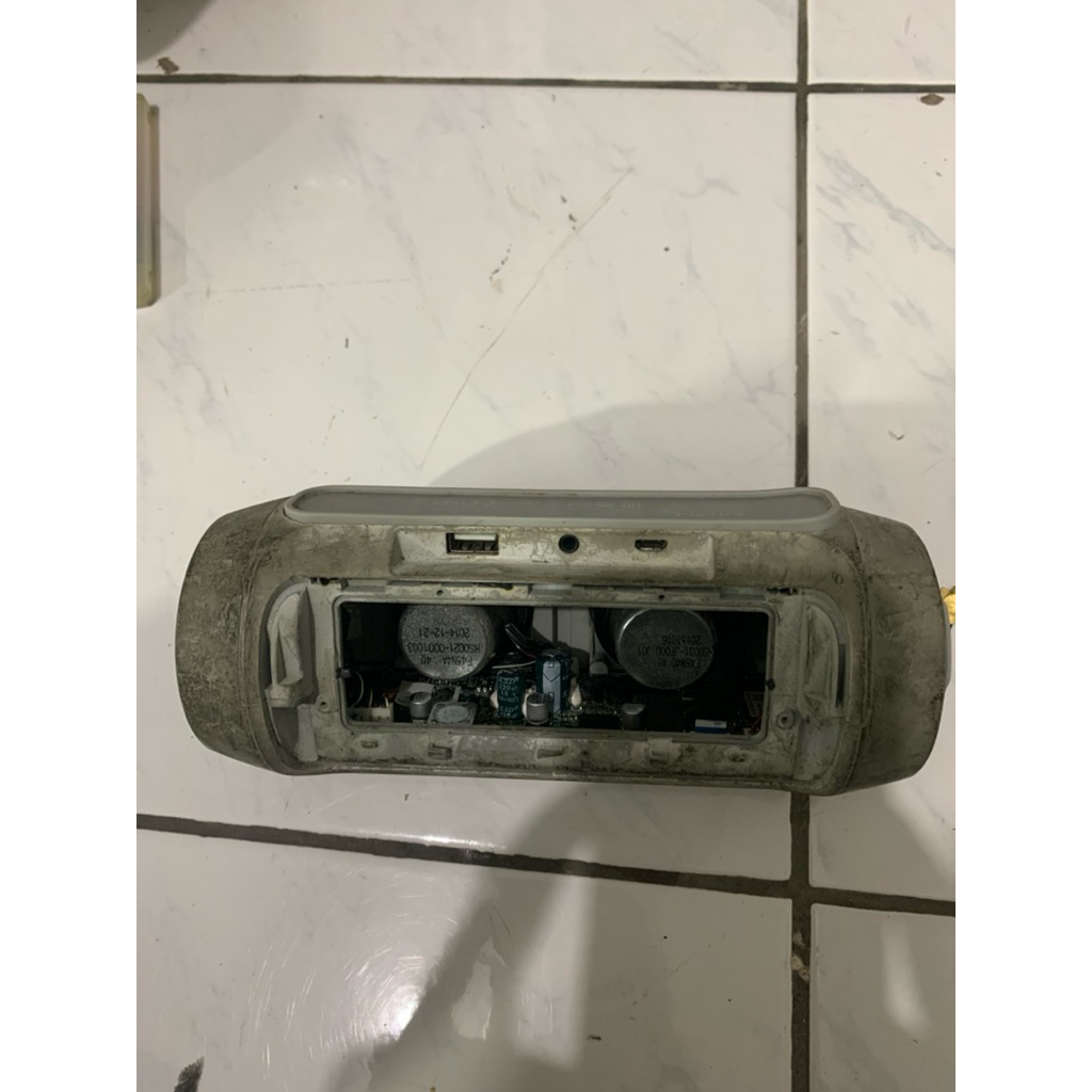 Mesin dan box bekas speaker