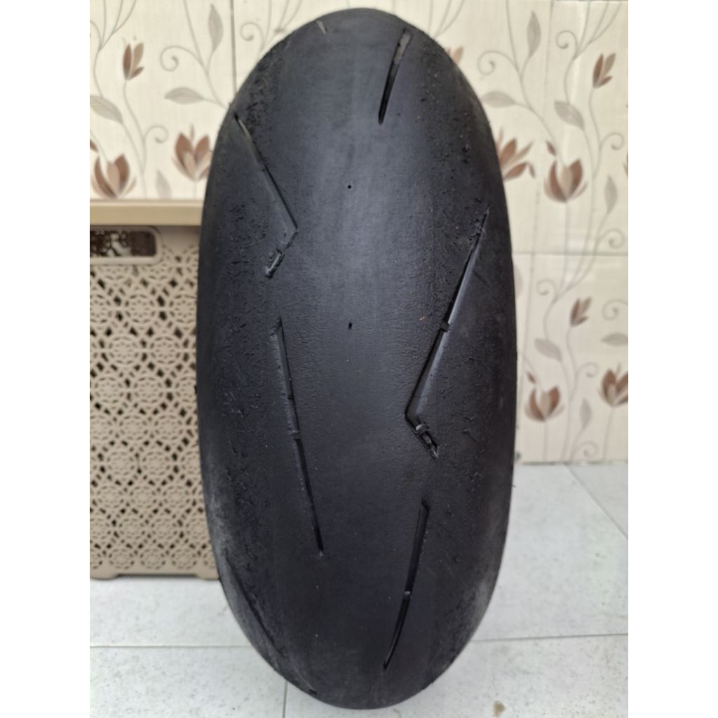 Pirelli supercorsa uk 200/60 ring 17 sp . ex race moge