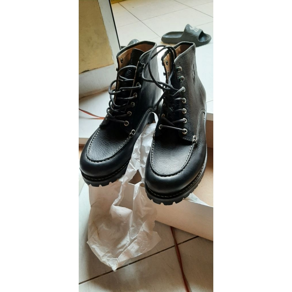 RAVEN BOOTS LEATHER MOC TOE ORIGINAL signature limited edition SZ 43