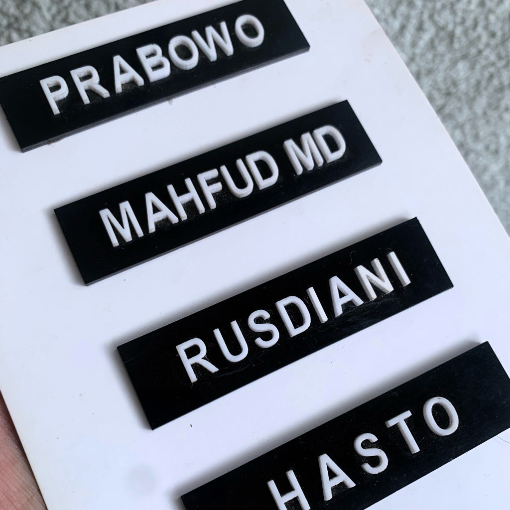 NAME TAG TIMBUL/PAPAN NAMA AKRILIK TIMBUL/NAMA DADA TIMBUL