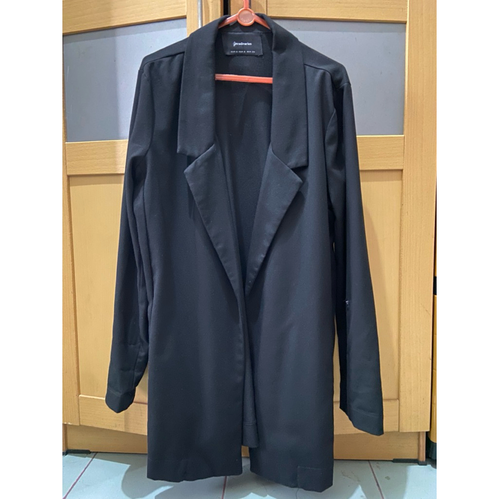 [PRELOVED] Blazer Stradivarius (black)