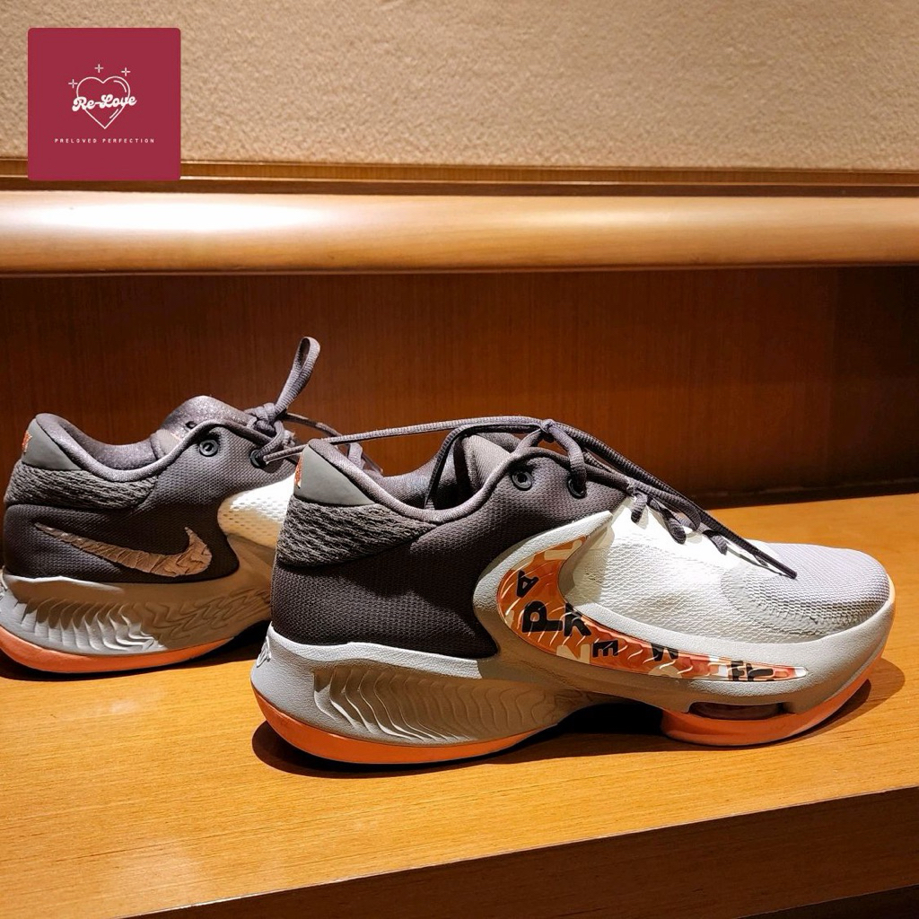 NIKE Zoom Freak 4 Iron Stone