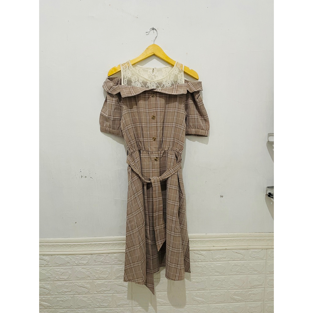 Dress Ingni kotak sabrina